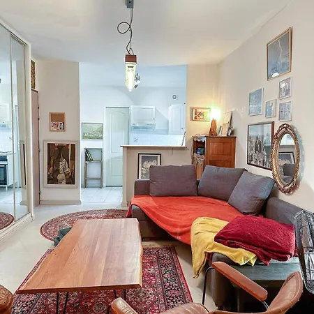 Charming * Saint-Raphael (Var)